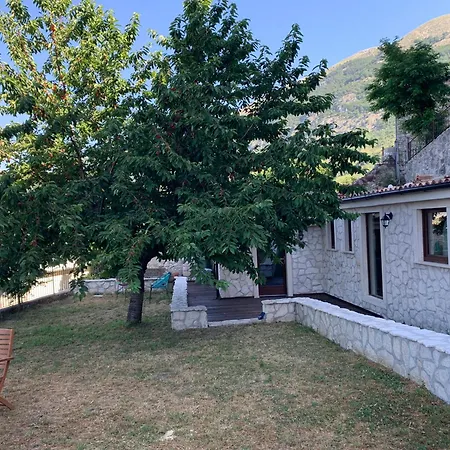Il Giardino Di Lallo Barrea